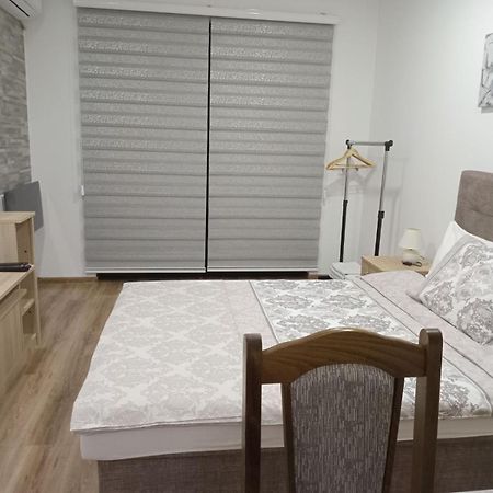 Apartments Karic Aerodrom Tuzla Dubrave Gornje Dış mekan fotoğraf
