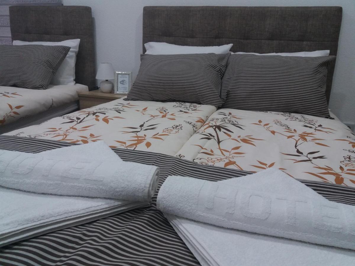 Apartments Karic Aerodrom Tuzla Dubrave Gornje Dış mekan fotoğraf