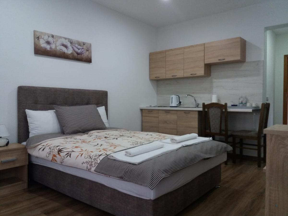 Apartments Karic Aerodrom Tuzla Dubrave Gornje Dış mekan fotoğraf
