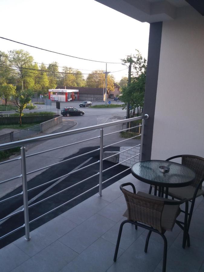 Apartments Karic Aerodrom Tuzla Dubrave Gornje Dış mekan fotoğraf