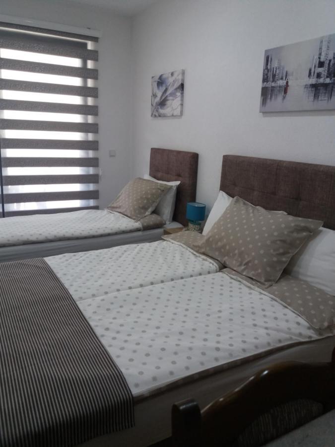 Apartments Karic Aerodrom Tuzla Dubrave Gornje Dış mekan fotoğraf