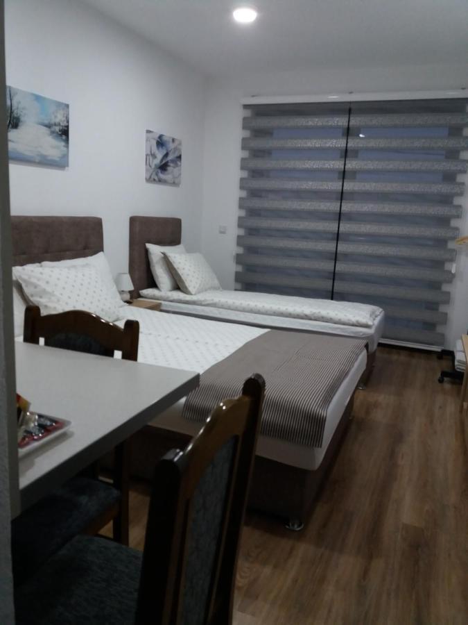Apartments Karic Aerodrom Tuzla Dubrave Gornje Dış mekan fotoğraf
