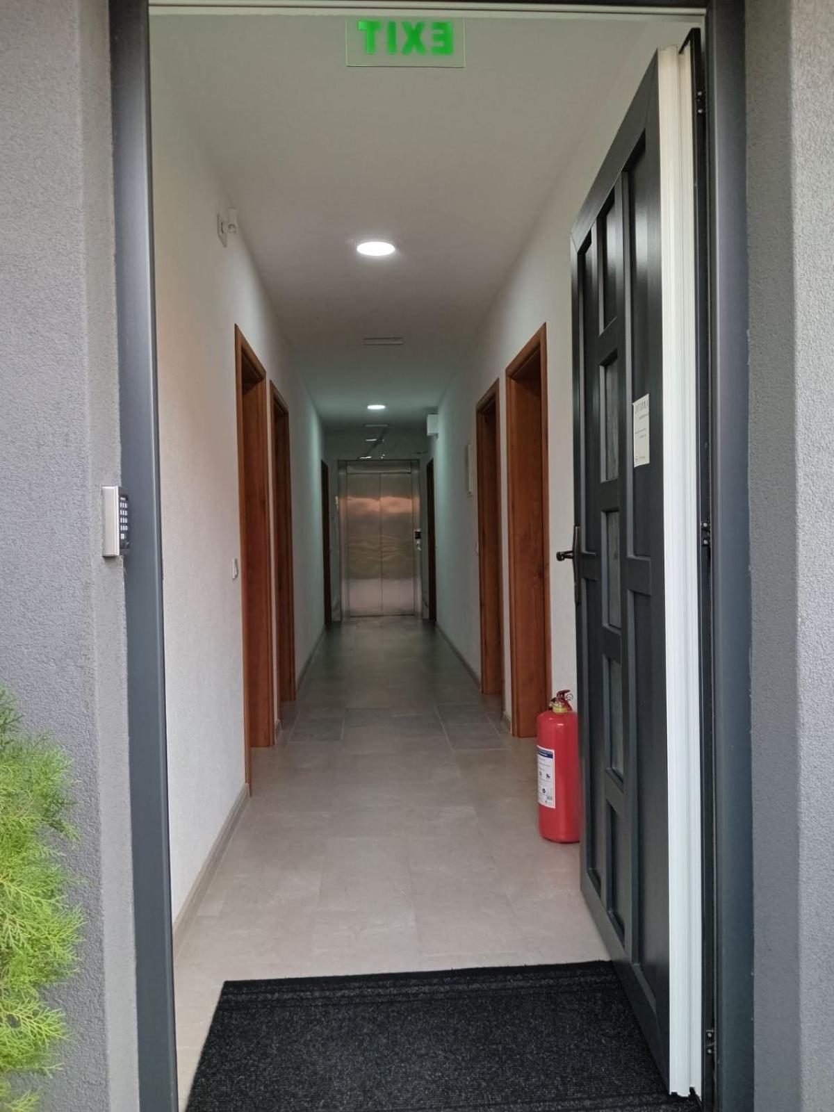 Apartments Karic Aerodrom Tuzla Dubrave Gornje Dış mekan fotoğraf